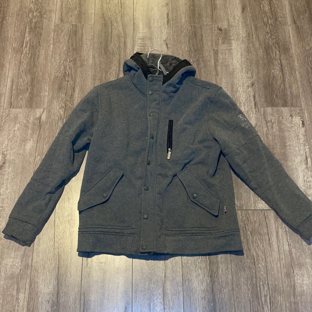 Extremely warm and nice English Laundry sweater